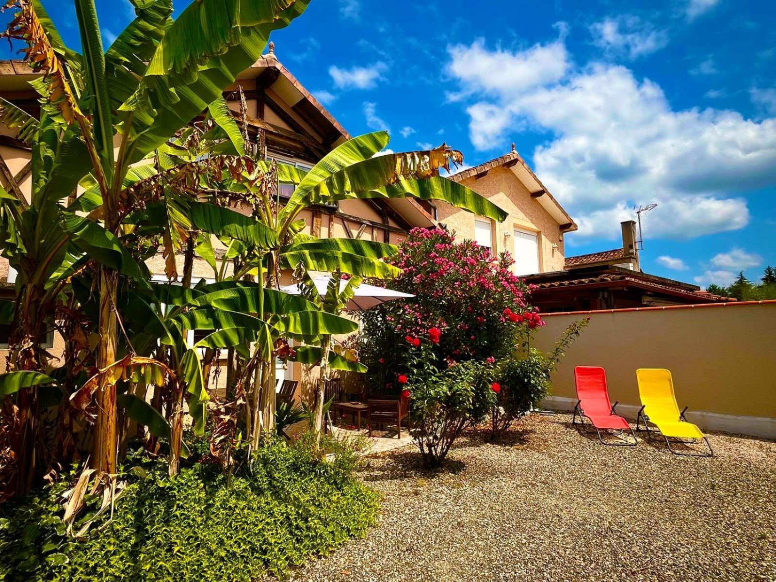 Meuble 3 Etoiles Dans Un Petit Village Du Gers Villecomtal-Sur-Arros Exterior foto